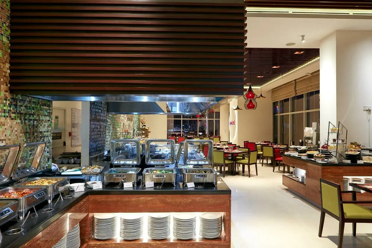 **** Hotel Cinnamon Red Colombo Sri Lanka